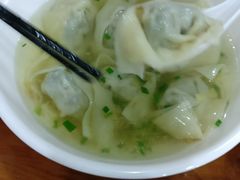 特色荠菜馄饨-潘国仙耳光馄饨(黄家阙路店)