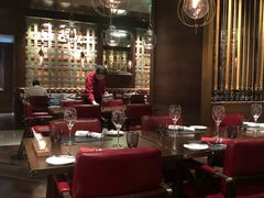 大堂-恰餐厅及酒吧 CHAR Bar & Grill (北京丽都皇冠假日店)