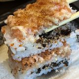 它家是榻榻米，有包厢！私密性蛮好！都给我去这家炫饭