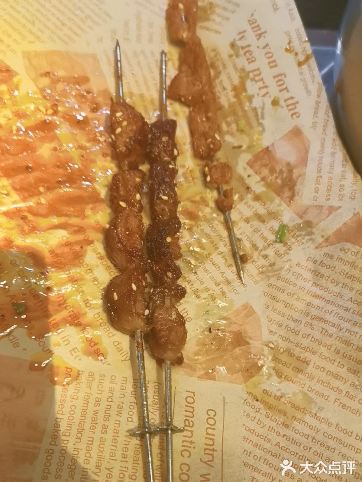 朋友们来三亚必须要来他们家吃烧烤，必吃的一家店