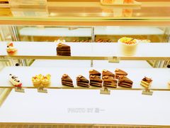 -好利来(鞍山家乐福店)