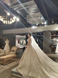 -艾米丽婚纱礼服