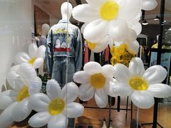 -MO&Co.(龙之梦购物公园店)