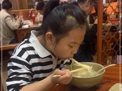 -亮亮面馆(经六路店)