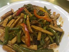 荠菜炒茶树菇-暨南大学（石牌校区）明湖楼