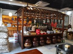 -黄桷树曹家私房菜(江与城店)