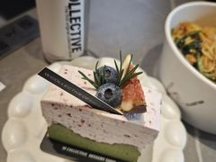 -W COLLECTIVE  DESSERT SHOP