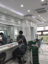 -镁连社·美联社