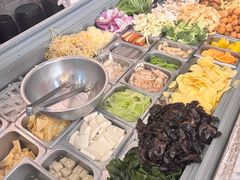 -愉肴麻辣香锅(中北镇店)