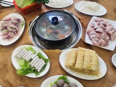 -濠轩阁特色生蚝火锅总店
