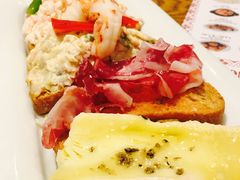 -Tapa Tapa