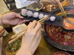 -黄潇洒老火锅(九眼桥宏济巷店)
