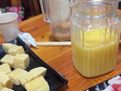 -果松木炭酸菜铜火锅·外婆参鸡汤