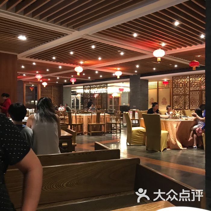 海尔洲际天下一品中餐厅