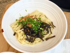 葱油拌面-弄堂咪道-饭香·面香·馄饨香(汇锦广场店)