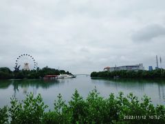 -万绿园