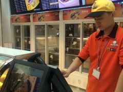 -周黑鸭(武汉天河国际机场五店)
