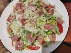 经典凯撒沙拉-魏斯理汉堡(西安沣东吾悦店)