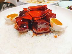 元宝目鱼红烧肉-屋里厢上海菜馆