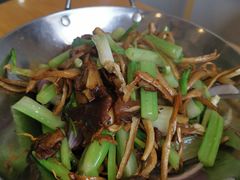 干锅茶树菇-张无刺无刺酸菜鱼(光明荟乐缤纷店)