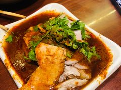 -亮亮面馆(经六路店)