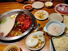 -东巴婆婆云南鱼豆花火锅(大东门店)