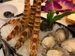 -鲜入围煮花胶鸡海鲜火锅