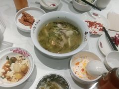 -渝是乎川渝小炒(新世界百货望京店)