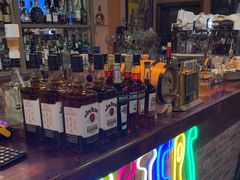 -SISTERS BAR RESTAURANT川意酒馆(嘉善老市H楼店)