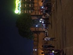 -周日夜市