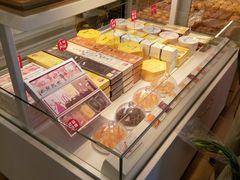 面包甜点陈列柜-好利来(朝外店)