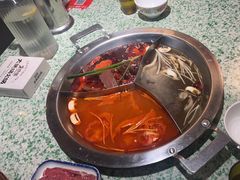 -肖婷姐大铁锅重庆火锅(南湖店)