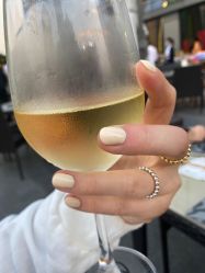 -一笔绣狂草美甲坊