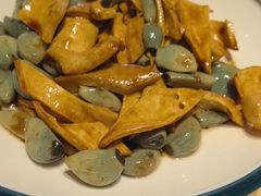 -八府香鸭·啫啫煲(华山路店)