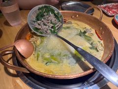 -洱火云南酸菜牛肉火锅(石景山当代商城店)