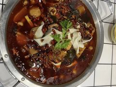 -晓彭肥肠鸡·泡椒鸡火锅(水木天地店)