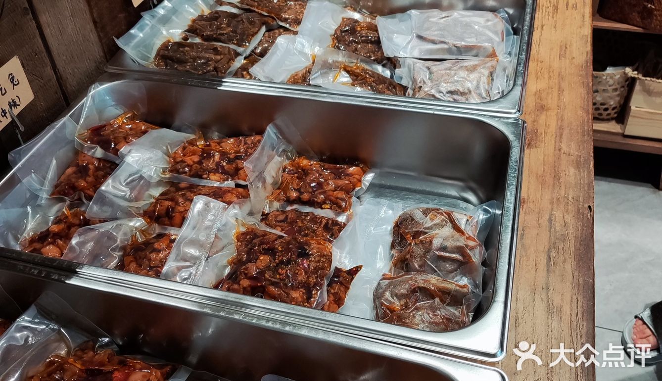 探索独特小店咯~