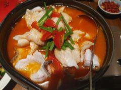 酸汤鱼-肆海小川菜酒馆Wine Bistro (青年路店)