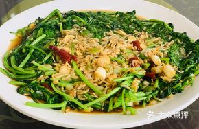 Oil-Poured Chrysanthemum Greens