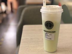 牛油果奶昔-Swt Paradise蜜语咖啡奶茶鲜果茶(金光华广场店)