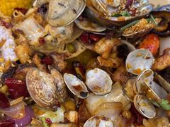 -老东镇啤酒屋海鲜加工·蒸汽海鲜·海鲜烧烤(台东店)