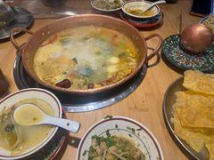 -洱火云南酸菜牛肉火锅(石景山当代商城店)