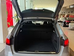 -上海永达奥诚奥迪4S店(申江路店)