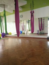 -一花一叶瑜伽生活馆