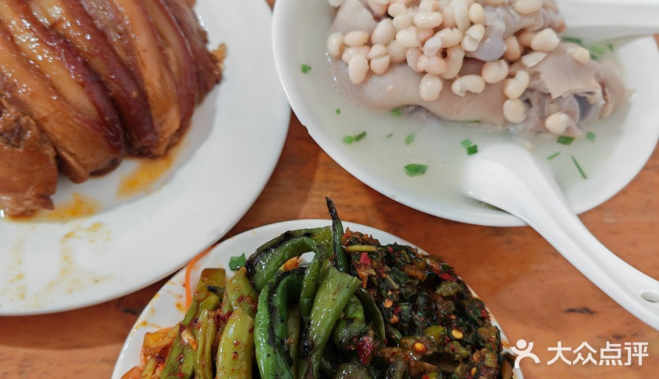 新津金三角品蹄花啦！