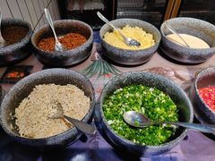 -黔有有贵州酸汤夺夺粉火锅(五味十字店)