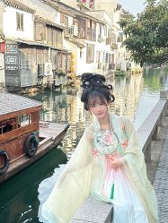 -一揽芳华汉服旗袍体验馆(拙政园店)