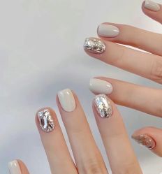 -秀色美甲美睫纹绣护肤
