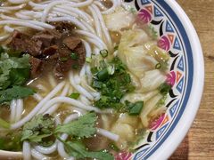 -鑫花溪牛肉米粉(人民广场店)