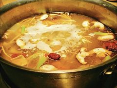 酸萝卜鸭掌-守柴炉烤鸭(科华中路王府井店)